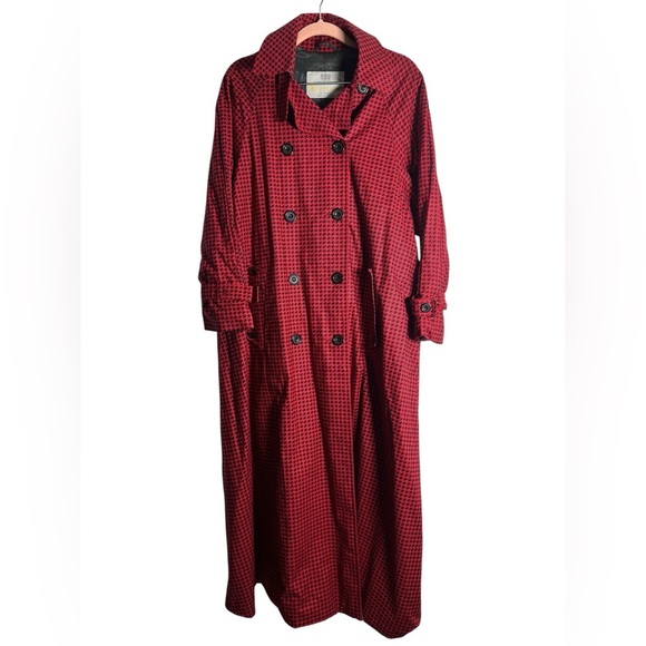 Aquascutum London Red Checkered Trench Coat - Picture 6 of 8